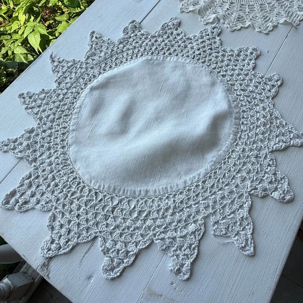 Vintage White Linen Crochet Doilies Set of 3 Round Lace Table Linens 12-16in